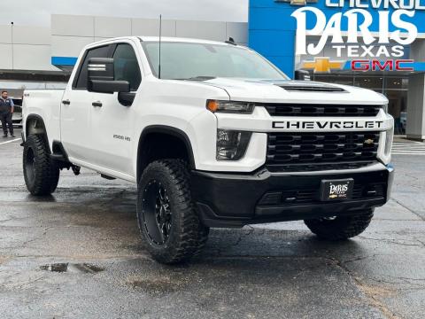 Leveled 2022 Chevrolet Silverado 2500HD Custom