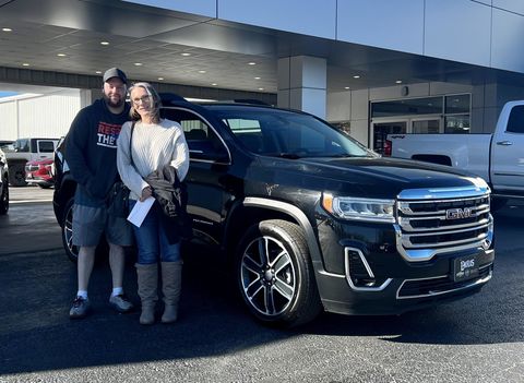 SKYE from POWDERLY, TX