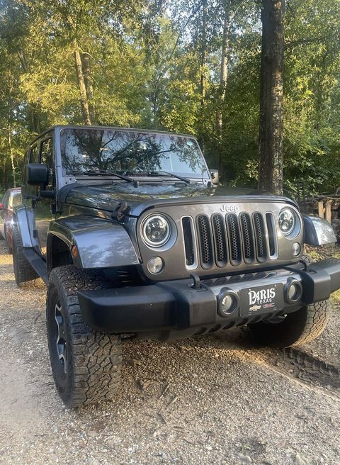 ROBBY from BOGATA, TX