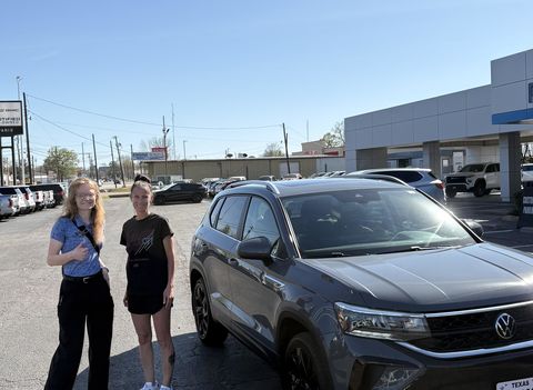 LAURIE from BONHAM, TX