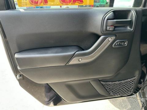 Pre-Owned Black Clearcoat 2017 Jeep Wrangler Unlimited Sport 4WD - photo 11 - Stock #X2443