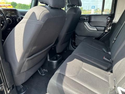 Pre-Owned Black Clearcoat 2017 Jeep Wrangler Unlimited Sport 4WD - photo 15 - Stock #X2443