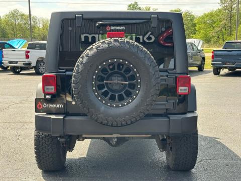 Pre-Owned Black Clearcoat 2017 Jeep Wrangler Unlimited Sport 4WD - photo 5 - Stock #X2443