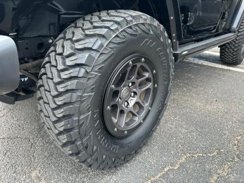 Pre-Owned Black Clearcoat 2023 Jeep Wrangler High Tide 4WD - photo 8 - Stock #260779A