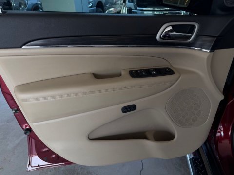 Pre-Owned Velvet Red Pearlcoat 2020 Jeep Grand Cherokee Limited 4WD - photo 12 - Stock #261117A