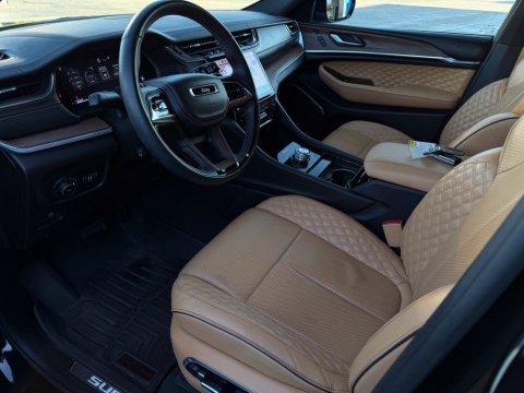 Pre-Owned Diamond Black Crystal Pearlcoat 2022 Jeep Grand Cherokee Summit RWD - photo 12 - Stock #261176A