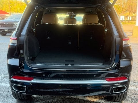 Pre-Owned Diamond Black Crystal Pearlcoat 2022 Jeep Grand Cherokee Summit RWD - photo 9 - Stock #261176A