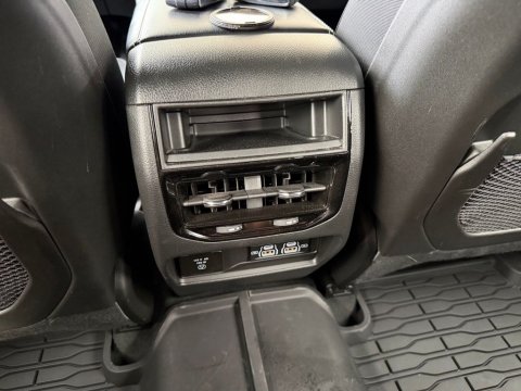 Pre-Owned Diamond Black Crystal Pearlcoat 2025 Jeep Grand Cherokee Altitude X 4WD - photo 22 - Stock #261270A
