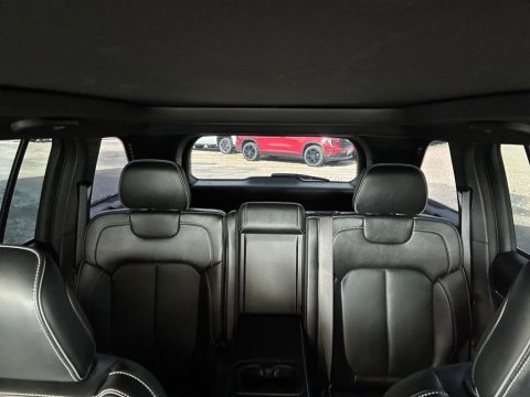 Pre-Owned Diamond Black Crystal Pearlcoat 2025 Jeep Grand Cherokee Overland 4WD - photo 25 - Stock #261021A