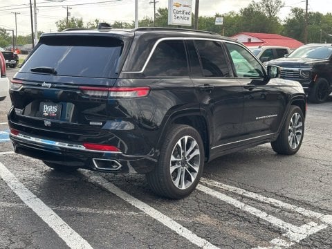 Pre-Owned Diamond Black Crystal Pearlcoat 2025 Jeep Grand Cherokee Overland 4WD - photo 7 - Stock #261021A