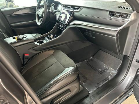 Pre-Owned Baltic Gray Metallic Clearcoat 2025 Jeep Grand Cherokee L Altitude X RWD - photo 16 - Stock #260820A