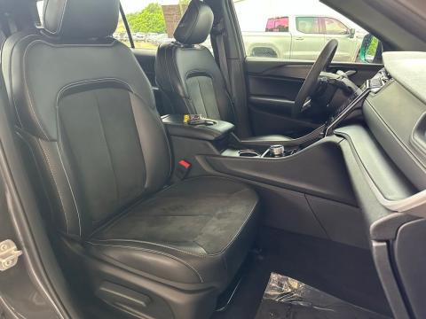 Pre-Owned Baltic Gray Metallic Clearcoat 2025 Jeep Grand Cherokee L Altitude X RWD - photo 17 - Stock #260820A