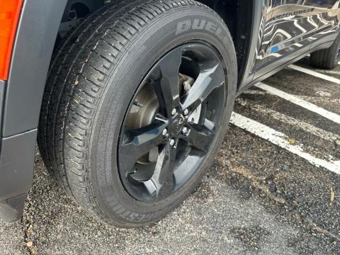 Pre-Owned Baltic Gray Metallic Clearcoat 2025 Jeep Grand Cherokee L Altitude X RWD - photo 9 - Stock #260820A