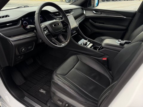 Certified Pre-Owned Bright White Clearcoat 2024 Jeep Grand Cherokee L Overland 4WD - photo 11 - Stock #261311A