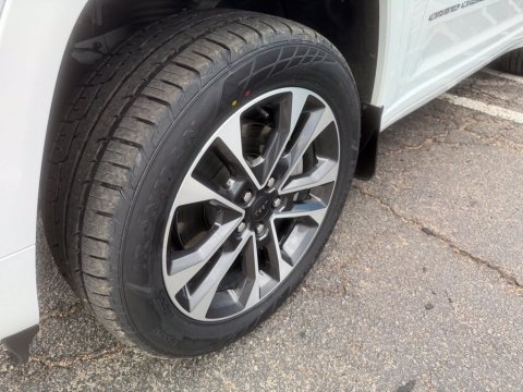 Certified Pre-Owned Bright White Clearcoat 2024 Jeep Grand Cherokee L Overland 4WD - photo 11 - Stock #261311A