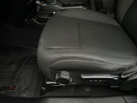 Pre-Owned Black Clearcoat 2020 Jeep Gladiator Sport 4WD - photo 12 - Stock #260780B