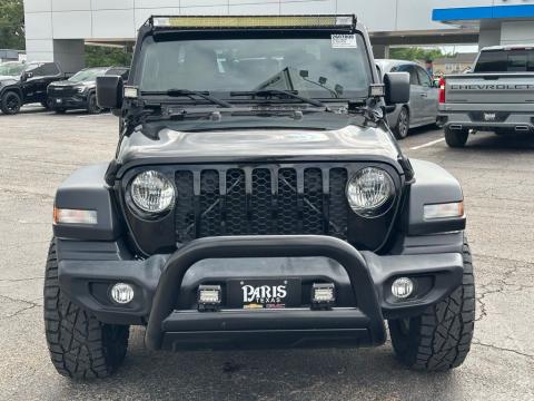 2020 Jeep Gladiator Sport S's photo