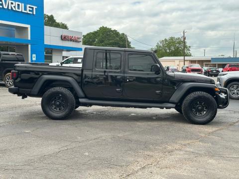 Pre-Owned Black Clearcoat 2020 Jeep Gladiator Sport 4WD - photo 4 - Stock #260780B