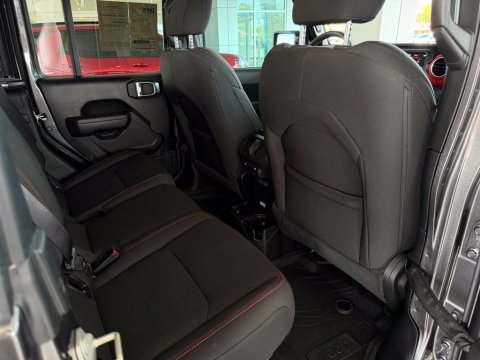 2023 Jeep Gladiator Rubicon - Photo 17