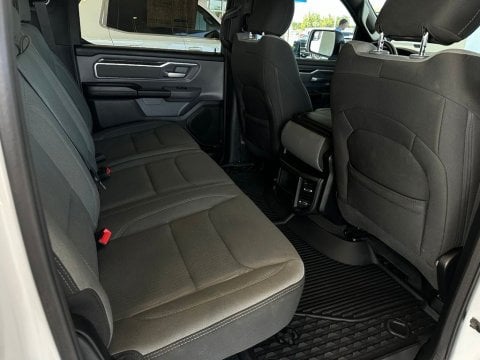 Pre-Owned Bright White Clearcoat 2022 Ram 1500 Big Horn/Lone Star 4WD - photo 18 - Stock #261167A