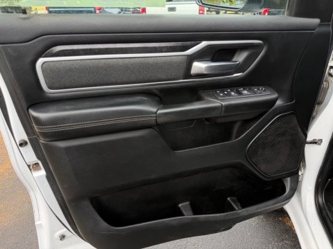 Pre-Owned Bright White Clearcoat 2019 Ram 1500 Big Horn/Lone Star 4WD - photo 11 - Stock #X2561