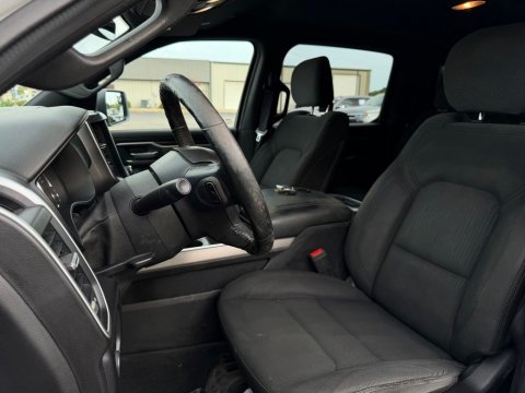 Pre-Owned Bright White Clearcoat 2019 Ram 1500 Big Horn/Lone Star 4WD - photo 13 - Stock #X2561
