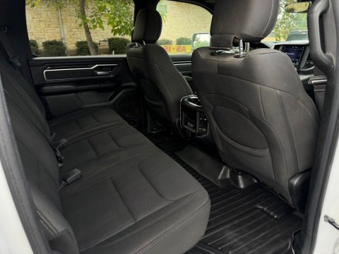Pre-Owned Bright White Clearcoat 2019 Ram 1500 Big Horn/Lone Star 4WD - photo 18 - Stock #X2561