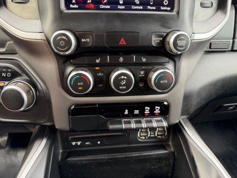Pre-Owned Bright White Clearcoat 2019 Ram 1500 Big Horn/Lone Star 4WD - photo 25 - Stock #X2561