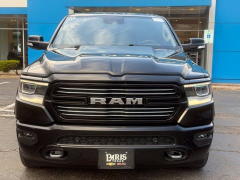 Pre-Owned Diamond Black Crystal Pearlcoat 2021 Ram 1500 Laramie 4WD - photo 2 - Stock #261250A