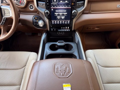 Pre-Owned Diamond Black Crystal Pearlcoat 2021 Ram 1500 Laramie 4WD - photo 21 - Stock #261250A