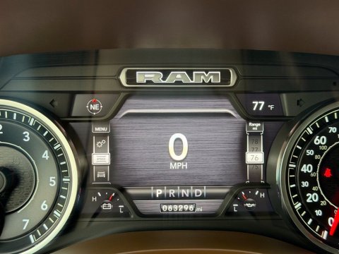 Pre-Owned Diamond Black Crystal Pearlcoat 2021 Ram 1500 Laramie 4WD - photo 23 - Stock #261250A