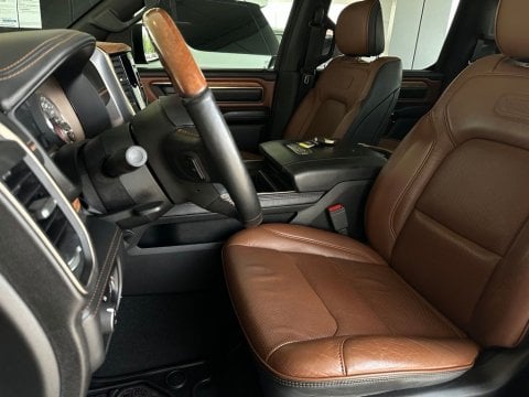 Pre-Owned Diamond Black Crystal Pearlcoat 2019 Ram 1500 Limited 4WD - photo 13 - Stock #A1080