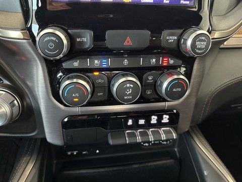 Pre-Owned Diamond Black Crystal Pearlcoat 2019 Ram 1500 Limited 4WD - photo 25 - Stock #A1080