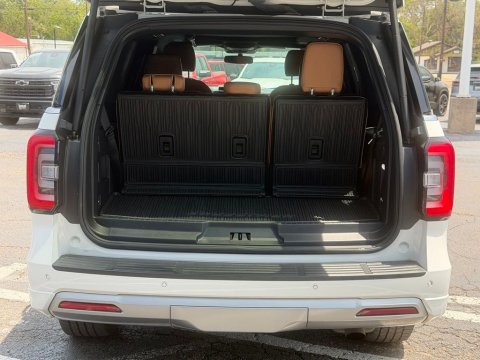 Pre-Owned White Metallic 2024 Ford Expedition Platinum 4WD - photo 8 - Stock #261214A