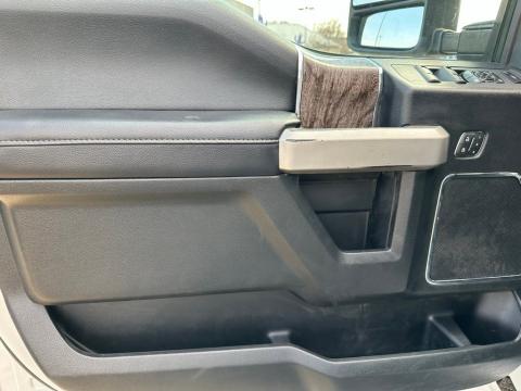 Pre-Owned White Platinum Clearcoat Metallic 2019 Ford F-250SD Lariat 4WD - photo 12 - Stock #X2403