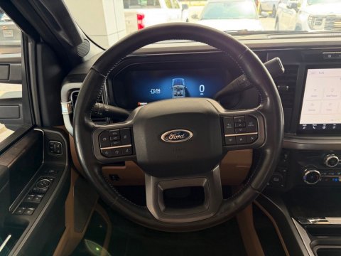 Pre-Owned Oxford White 2023 Ford F-250SD Lariat 4WD - photo 19 - Stock #260822A