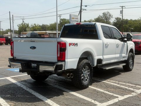 Pre-Owned Oxford White 2023 Ford F-250SD Lariat 4WD - photo 7 - Stock #260822A