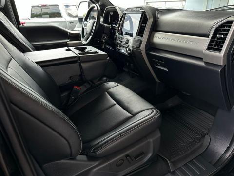 Pre-Owned Black Metallic 2022 Ford F-450SD Lariat 4WD - photo 16 - Stock #261008A