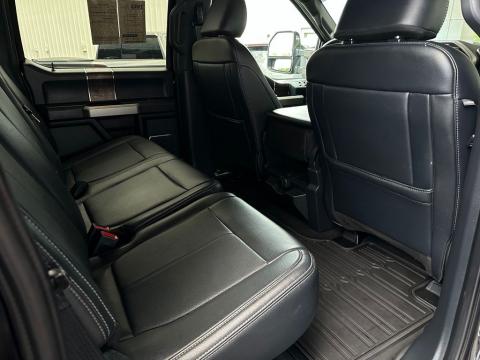 Pre-Owned Black Metallic 2022 Ford F-450SD Lariat 4WD - photo 18 - Stock #261008A