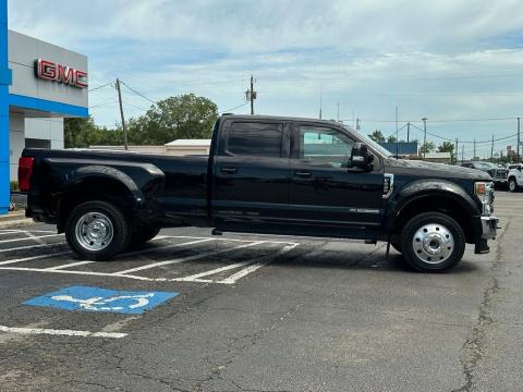 Pre-Owned Black Metallic 2022 Ford F-450SD Lariat 4WD - photo 4 - Stock #261008A