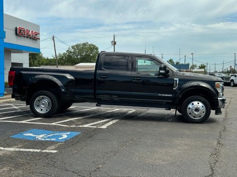 Pre-Owned Black Metallic 2022 Ford F-450SD Lariat 4WD - photo 4 - Stock #261008A