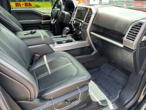 Pre-Owned Tuxedo Black Metallic 2015 Ford F-150 Platinum RWD - photo 17 - Stock #X2505