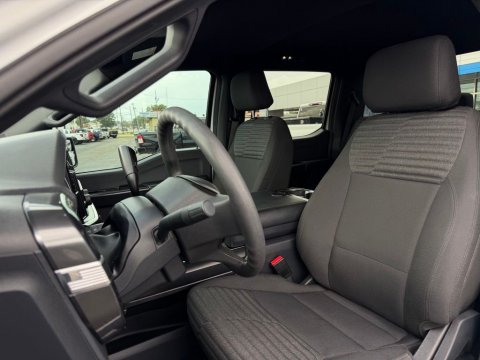 Pre-Owned Oxford White 2023 Ford F-150 XL RWD - photo 14 - Stock #261125A