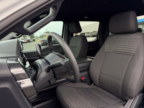 Pre-Owned Oxford White 2023 Ford F-150 XL RWD - photo 16 - Stock #261125A