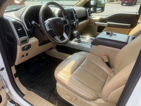 Pre-Owned White Platinum Clearcoat Metallic 2019 Ford F-150 Lariat 4WD - photo 11 - Stock #X2520