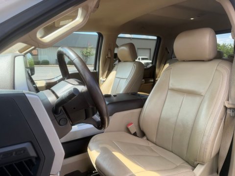 Pre-Owned White Platinum Clearcoat Metallic 2019 Ford F-150 Lariat 4WD - photo 14 - Stock #X2520
