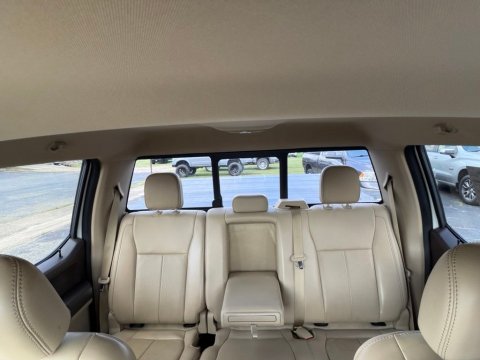 Pre-Owned White Platinum Clearcoat Metallic 2019 Ford F-150 Lariat 4WD - photo 27 - Stock #X2520