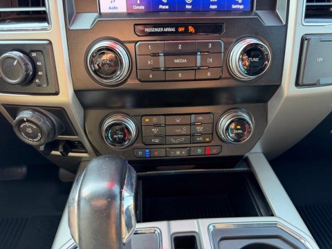 Pre-Owned Magnetic 2019 Ford F-150 Lariat 4WD - photo 26 - Stock #X2583