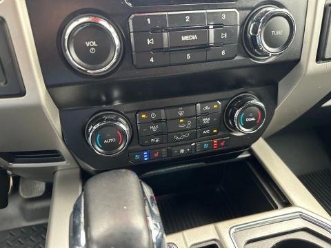 Pre-Owned Black 2020 Ford F-150 Lariat 4WD - photo 26 - Stock #X2442