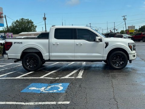 Pre-Owned White Metallic 2025 Ford F-150 Platinum 4WD - photo 4 - Stock #260994A